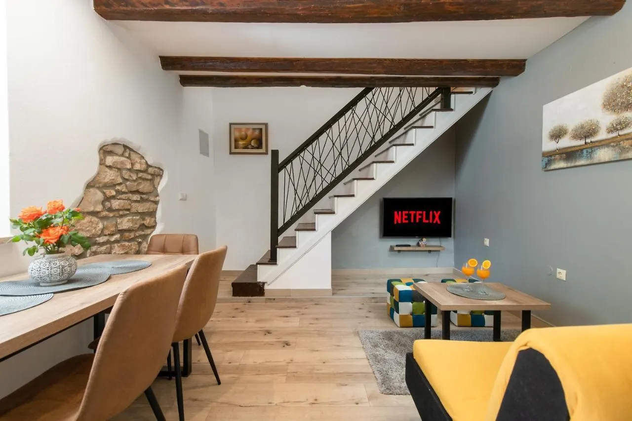 House Mali Vareski 585 Feriehus
